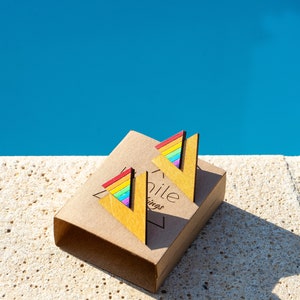 Drewniane kolczyki Pride, ręcznie robione kolczyki tęczowe – biżuteria LGBTQ+ Artisan – wyprodukowana we Włoszech, Boucles d'Oreilles Arc-en-Ciel