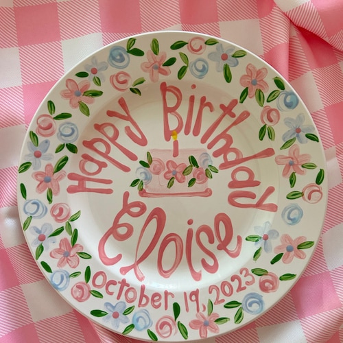 Assiette d'anniversaire personnalisée peinte à la main : floral rose et bleu
