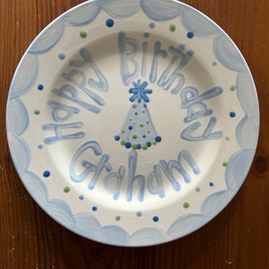 Geburtstagsteller für Jungen // blaue Jakobsmuscheln und Partyhut // erster Geburtstag // blau weiß // Smash Cake // 1. Geburtstag // Grand Millennial Preppy Bild 4