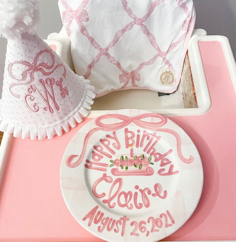 Assiette d'anniversaire preppy pour fille // Vichy rose et ruban // premier anniversaire // rose et blanc // smash cake // 1er anniversaire // grand millénaire image 2