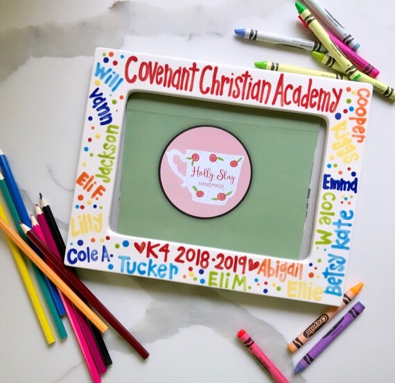Teacher gift // handpainted personalized ceramic 5x7 picture frame // class photo // great class gift // personalize with children's names Il_570xn