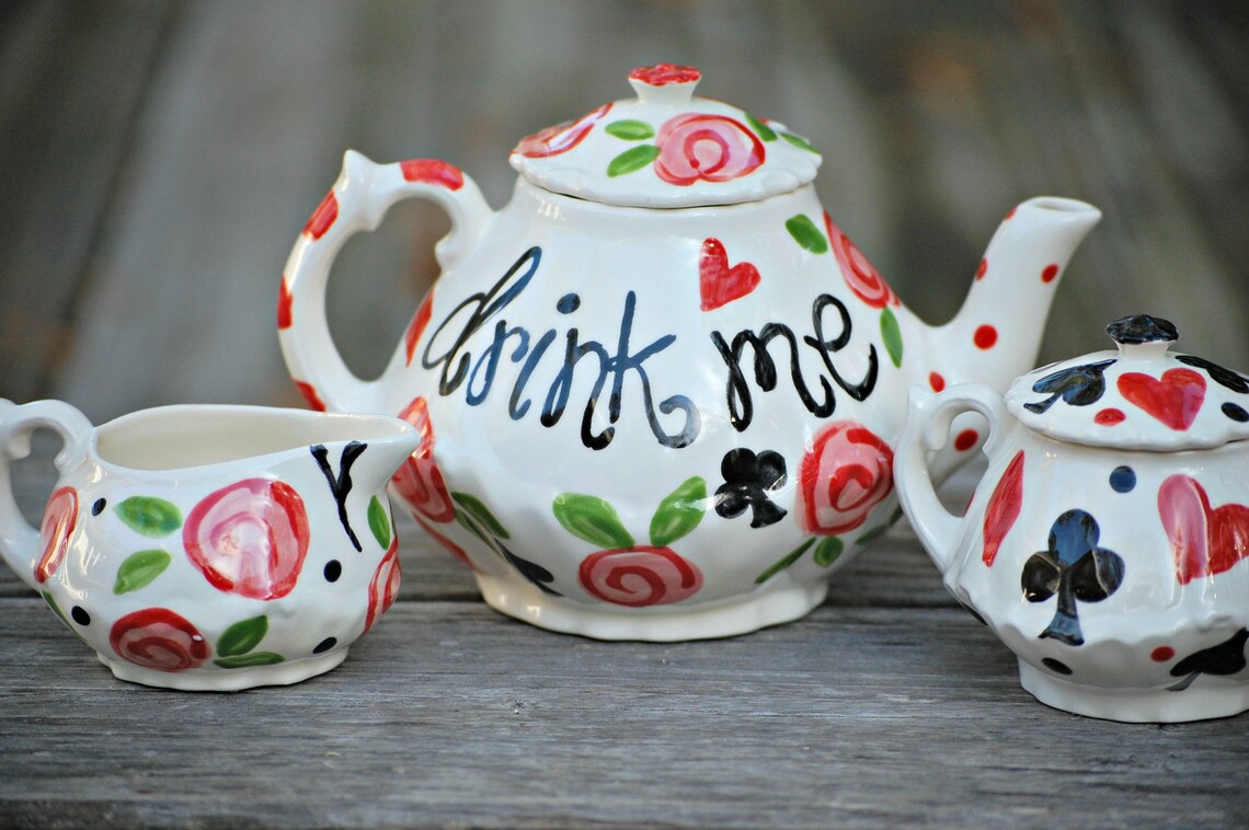 alice in wonderland mad hatter tea set
