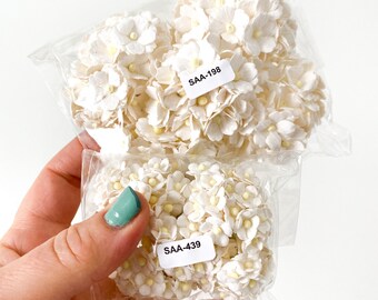 100 Regular or Mini Sweetheart Blossoms Paper Flowers in White - White Sweetheart Blossoms, White Paper Flowers, White Blossoms