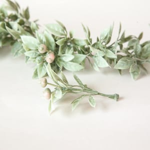 20 Tea Leaf Clusters with Berries in Frosted Green -Artificial Flowers, Artificial Berries, Berry - ITEM 01260