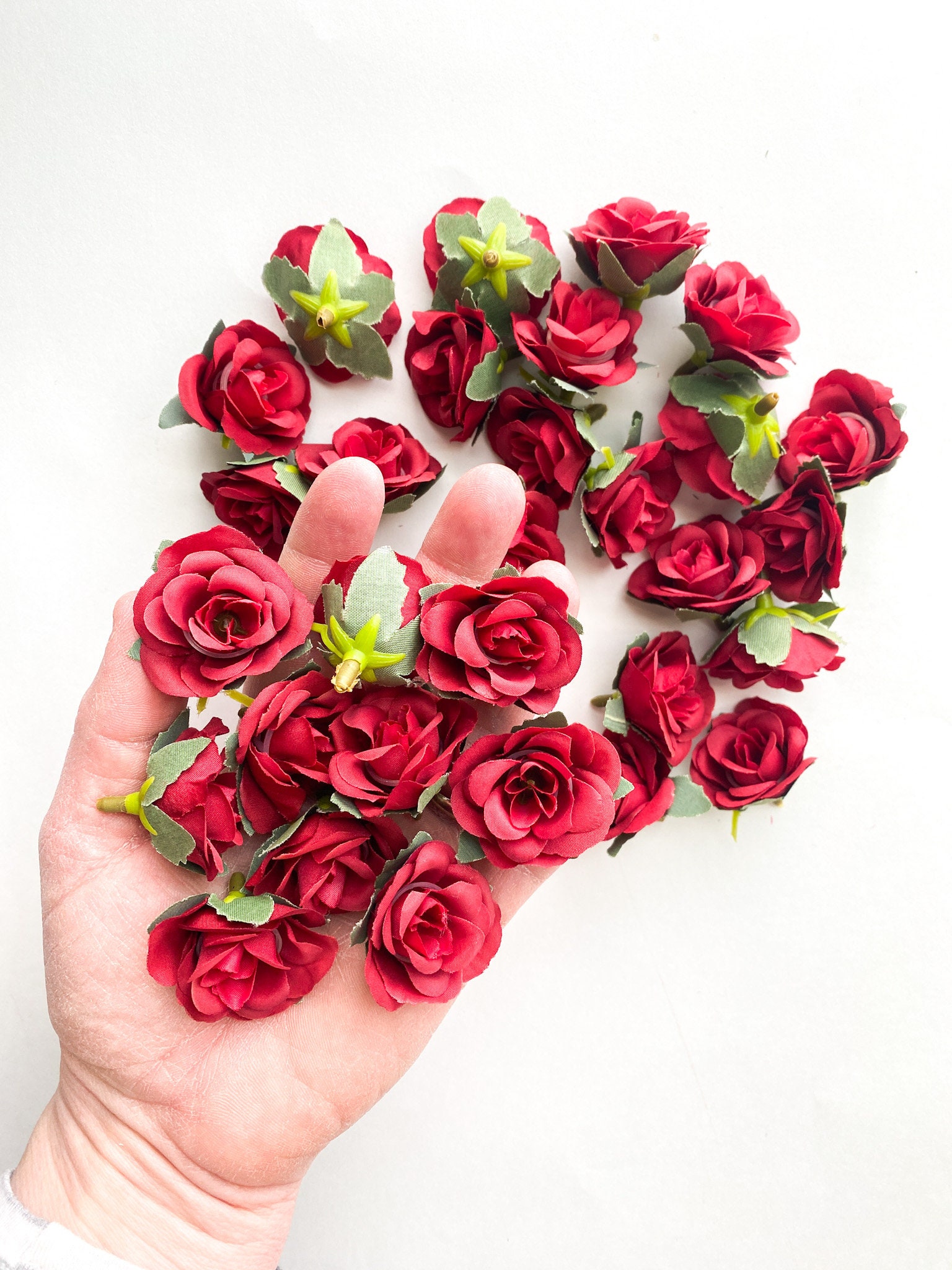 30 Mini Rosen in Rot KLEINE Kunstrosen, Seidenblumen, Kunstblumen siehe  Beschreibung ARTIKEL 01226