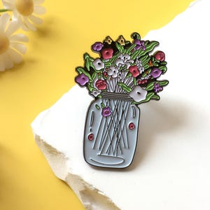 Colorful Wildflowers Enamel Pin | Flower Lovers Pin Badge / Lapel Pin | Collar Pin / Cute Pin Collection / Gift for Her Him