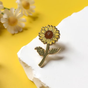 Cute Little Sunflower Enamel Pin | Flower Lovers Pin Badge / Lapel Pin | Collar Pin / Cute Pin Collection / Gift for Her Him