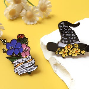 Wild Flowers and Witch Hat Enamel Pin | Flower Lovers Pin Badge / Lapel Pin | Collar Pin / Cute Pin Collection / Gift for Her Him