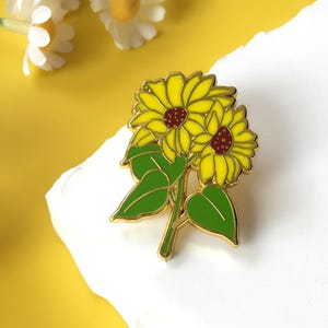 Sunflower Enamel Pin | Flower Lovers Pin Badge / Lapel Pin | Collar Pin / Cute Pin Collection / Gift for Her Him