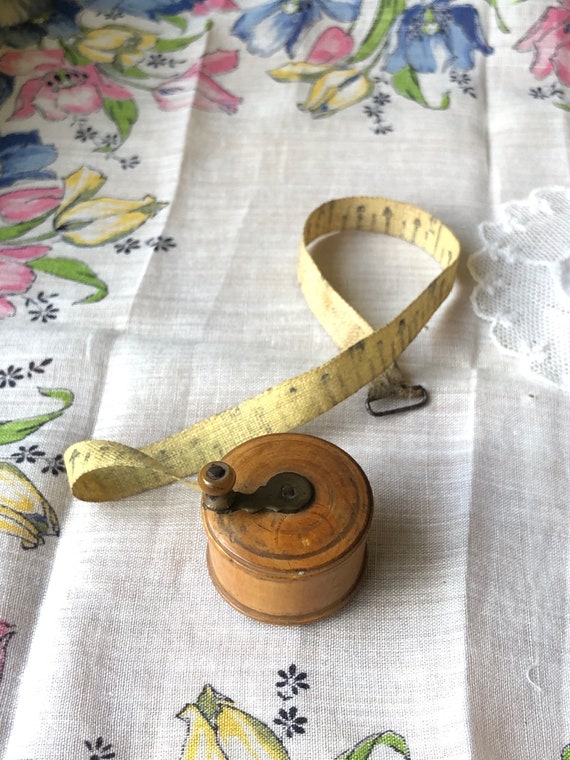 Antique Wooden Tape Measure Fishing Reel 