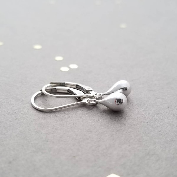 Sterling Silver Teardrop Earrings: Simple Everyday Jewelry