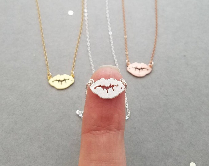 *KISS* Necklace