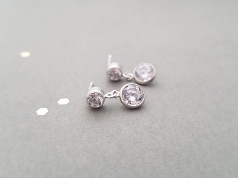 Tiny Sterling Silver post earrings- round CZ crystals 4mm post with 6mm dangle immagine 2