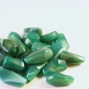 Genuine Dyed Green Agate Beads, Funky Geometrical Faceted Nugget, Wholesale Loose Beads image 2