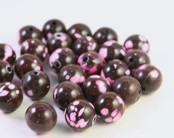 Burgundy and Pink Spotted Acrylic Round Beads, 26 Pieces, 15mm, Wholesale Loose Beads