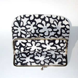 Vintage Marimekko pouch with kiss clasp image 6