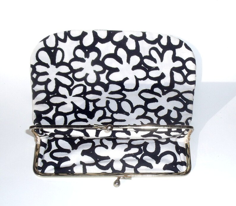 Vintage Marimekko pouch with kiss clasp image 2