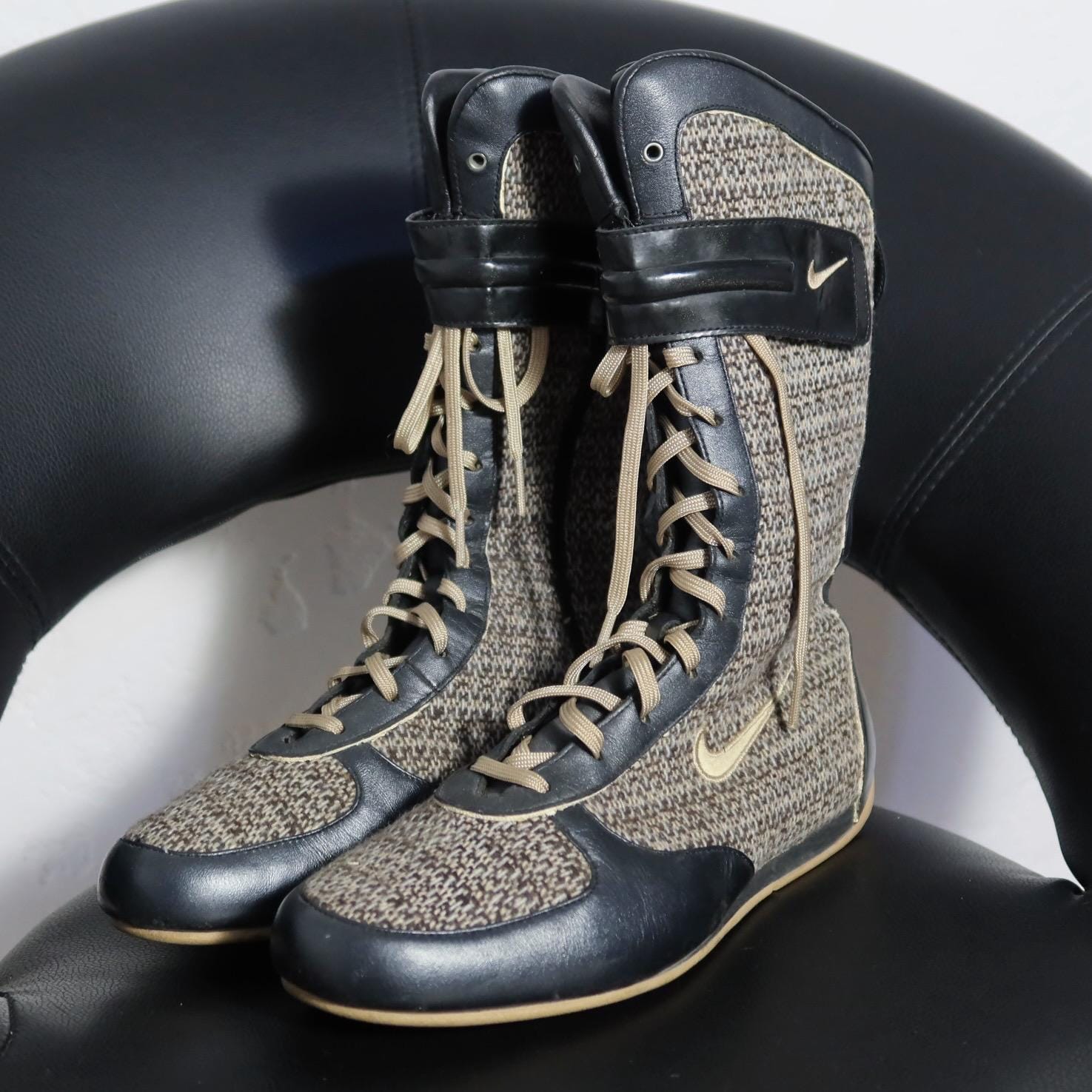 Archivio degli stivali da boxe con lacci Nike degli anni 2000