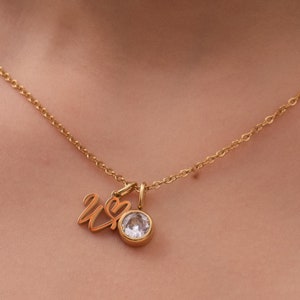 Collar con inicial de piedra natal en oro de 14 quilates: elegancia personalizada para todos los días • Collar con inicial • Joyas personalizadas • Regalo de Navidad