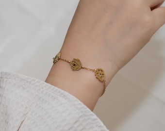 Personalized Birth Flower Bracelet • Engraved Floral Charm