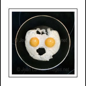 Fried Egg Art 8x10 Photograph Yo Mister Sunny Side Up series, a humorous inspirational whimsical look at breakfast food by Jean Lannen imagem 2