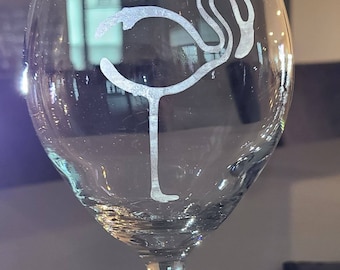 Hand Etched Wine Glass/Wine Glass/Wine Glass/Flamingo Imagine Wine Glass/Tropical Wine Glass/Flamingo Wine Glass