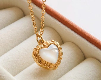 Gold Vintage Heart Pendant Necklace