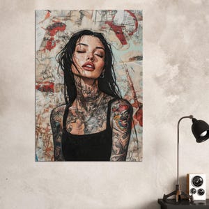Poster di donna tatuata serena