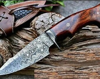 Cuchillo de acero de Damasco hecho a mano personalizado, madera de rosa y mango de clip de Damasco