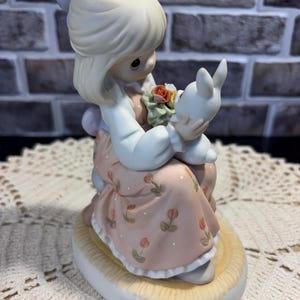 2002 Enesco Precious Moments #103175 “living Each Day With Love