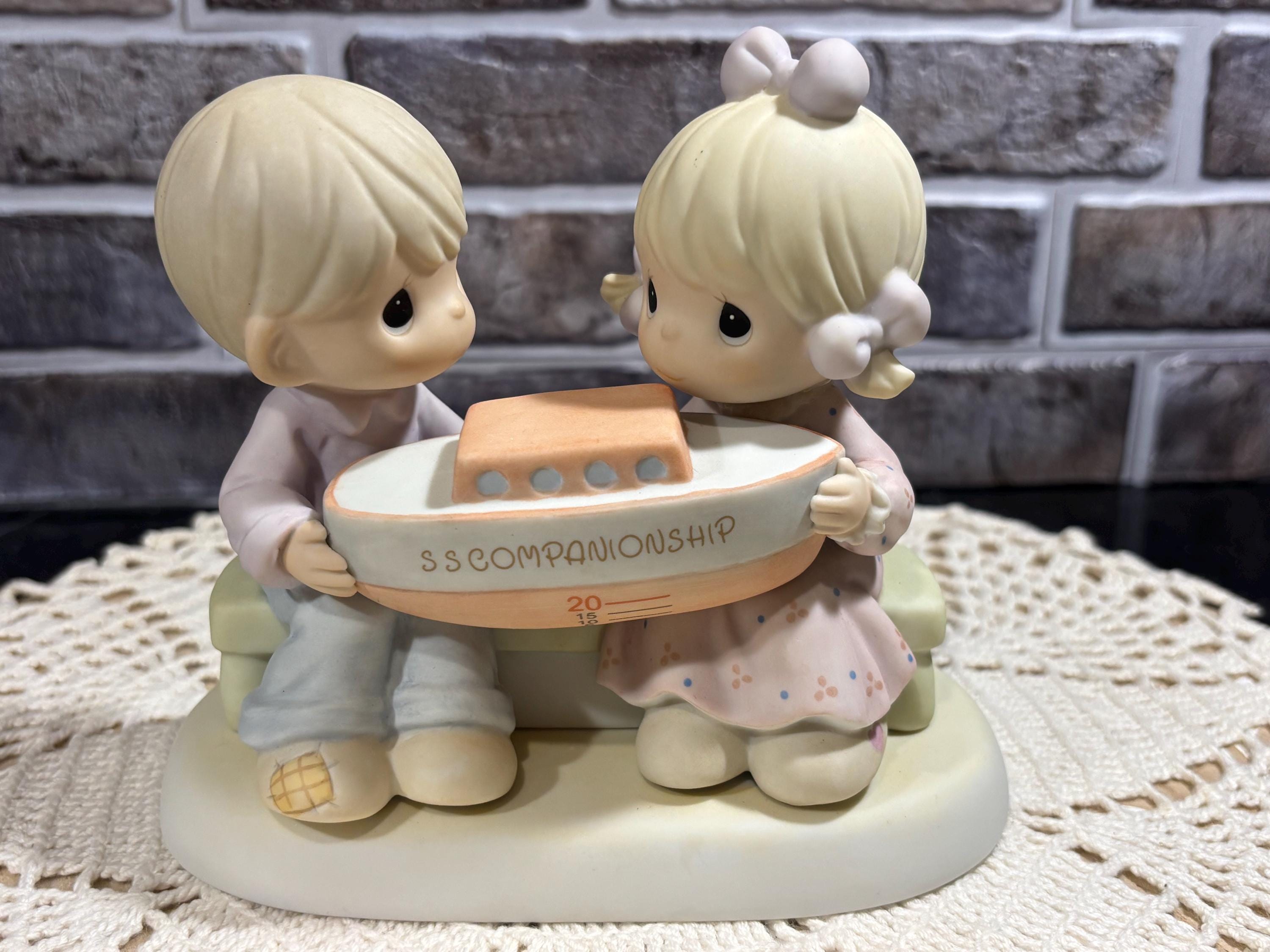 1999 Enesco Precious Moments #635286 “companionship Happens in Our