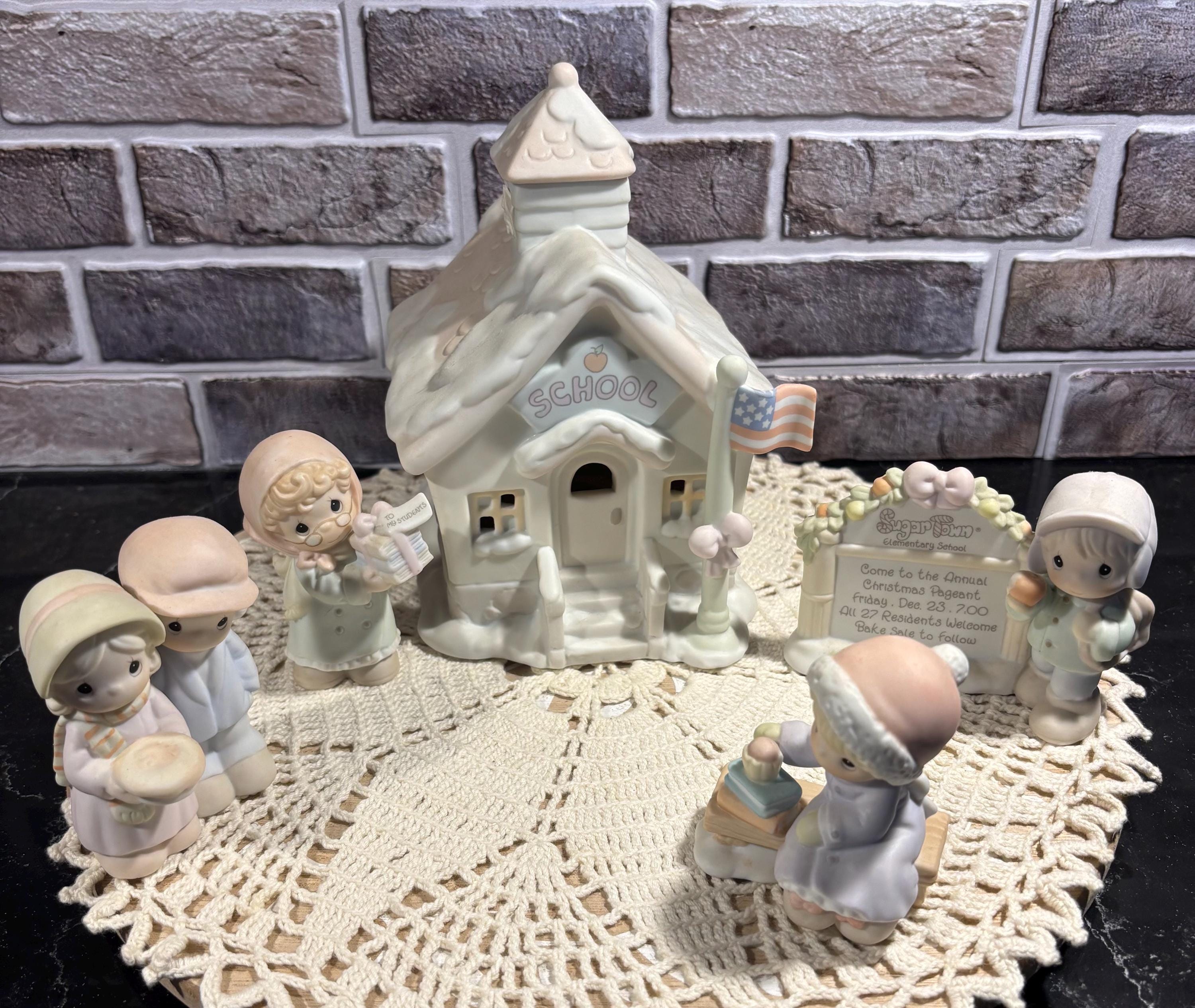 1997 Enesco Precious Moments “sugar Town Schoolhouse Set” Complete