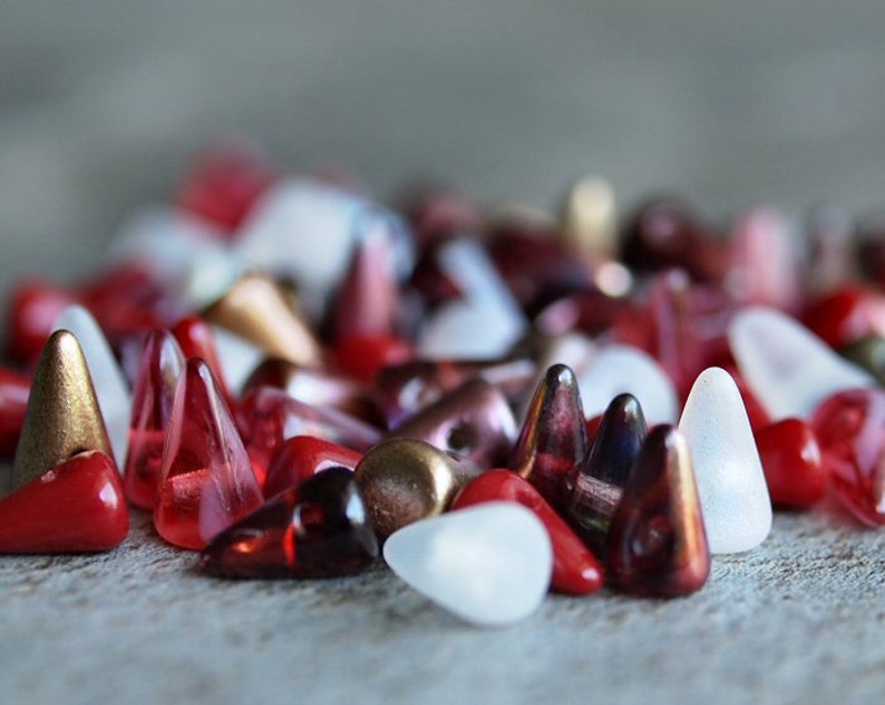 Czech Glass Bead Mini Spike Cherry Cream Mix 12 pc image 1