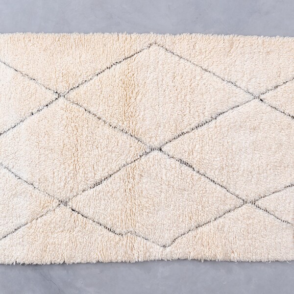 ONE-OF-A-KIND Creamy Geometric Unique Design Moroccan Rug, 5.11*3.47 Feet, Beni Ourain Soft Rug, Handwoven Carpet, Azilal Handmade Carpet