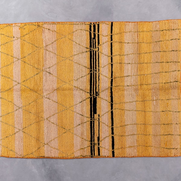 Alfombra marroquí de diseño único amarillo y naranja ÚNICA en su tipo, 8,46*5,8 pies, alfombra hecha a mano estilo bereber, alfombra Boujaad a cuadros, alfombra de lana suave
