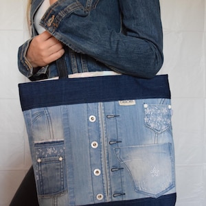 Floral & Denim Tragetasche - Upcycled handgemachte Schultertasche mit Stickerei, Knöpfen, Pastellfutter KOSTENLOSER VERSAND