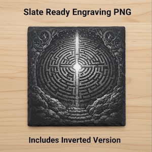 Puede incluir: Posavasos cuadrado de pizarra negra con un grabado detallado de un diseño de laberinto. El posavasos tiene detalles en blanco y los textos "Slate Ready Engraving PNG" y "Includes Inverted Version" están presentes.