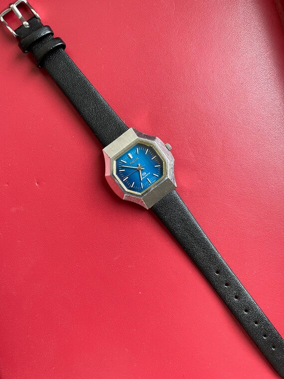 Rare Vintage Ricoh Riquartz 595005 Faceted Case Sunburst Blue Dial