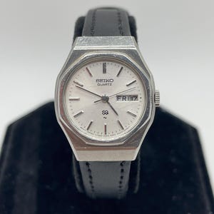 Vintage Seiko 8523-0070 SQ Quartz Ladies Watch Hexagonal Case Day