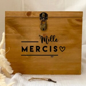 Sticker pour urne de mariage personnalisé Mille Mercis - Décoration élégante pour votre cérémonie
