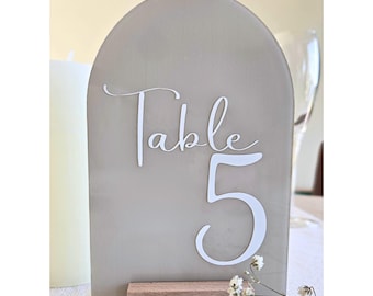 Acrylic Arch Wedding Table Numbers Personalized | Minimalist Plexiglass Table Number Sign | Wedding table number plexi arch