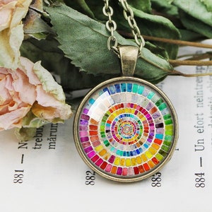 Vintage Color Wheel Necklace, Artists Pendant Color Wheel Necklace, Gift for Artist, Painter Gift, Color Theory Jewel, Gift for Art Teacher