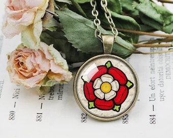 Tudor Rose Flower Necklace, Tudor Rose Pendant, Henry Tudor Rose, United Kingdom Tudor Rose Necklace, British Coin Inspired Handmade Pendant