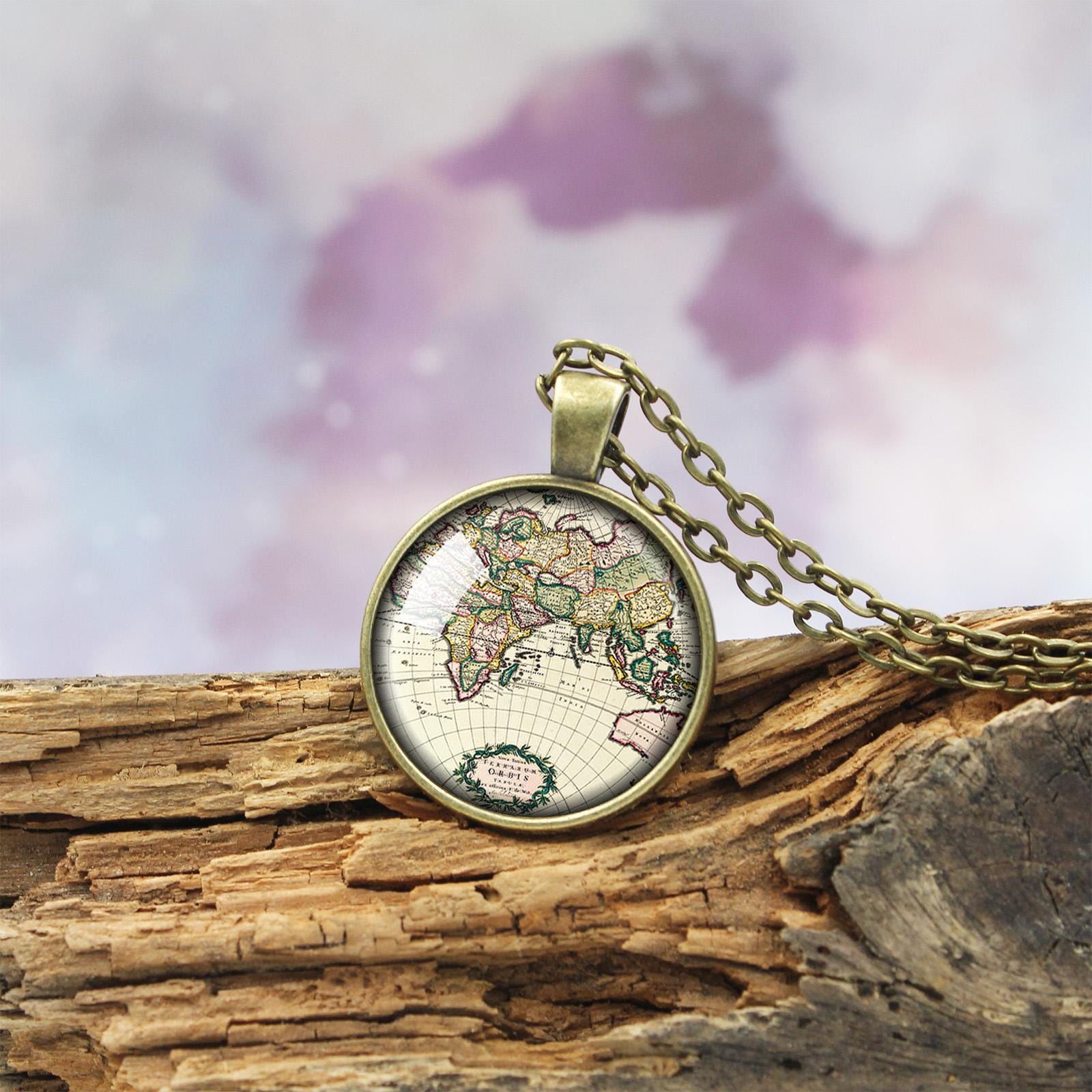 Vintage Map Keychain, World Map Keyring, World Map Key Ring Traveler ...