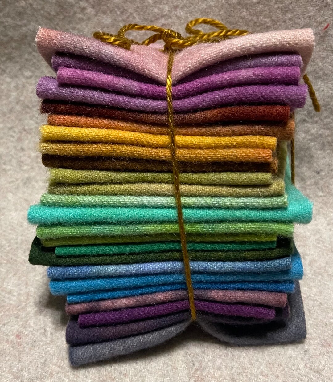 Hand Dyed FELTED WOOL FABRIC Bundle, 24 Small Pieces, Ideal for Wool