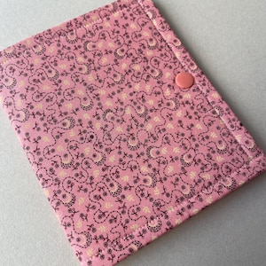 Thread Bed Cross Stitch. Floss Catcher, ORT, Needle Minder. Salmon