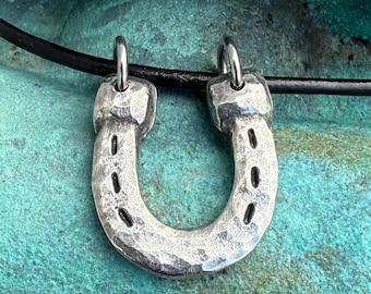 Rustic Horse Shoe Necklace 2