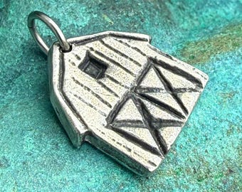 Barn Pendant, Stable Charm