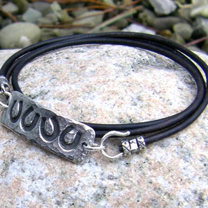 Horse Shoe Wrap Bracelet, Horse Jewelry, Hammered, Lucky Four Horseshoes, Hand Cast Pewter, Dark Brown Natural Dyed Leather Cord image 2