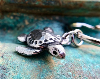 Sea Turtle Keychain, Ridley Turtle Key Ring, Ocean Lover Gift, Hand cast Pewter